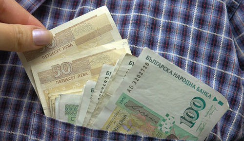 Премахват допълнителното възнаграждение за експертите, работещи по програмите на ЕС